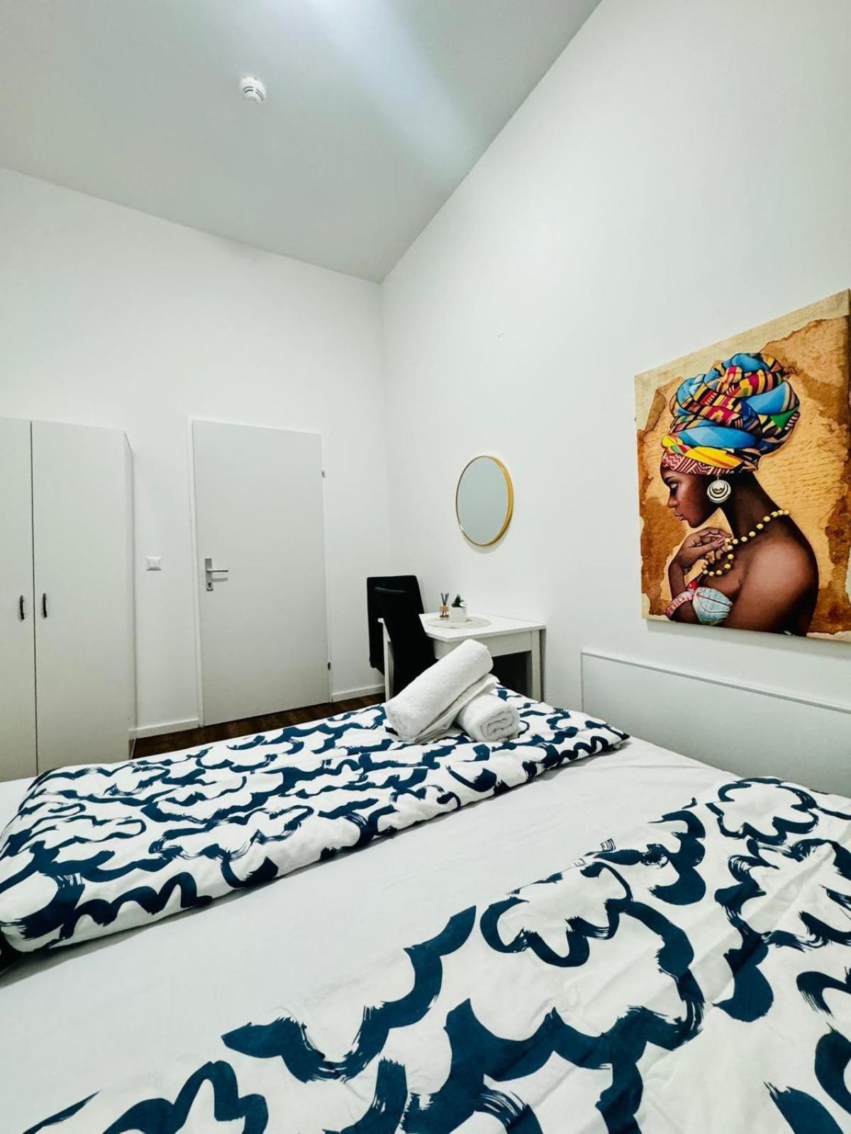 Apartment Affordable 5 Bedroom Apartment, Near Atzgersdorf Park Wien