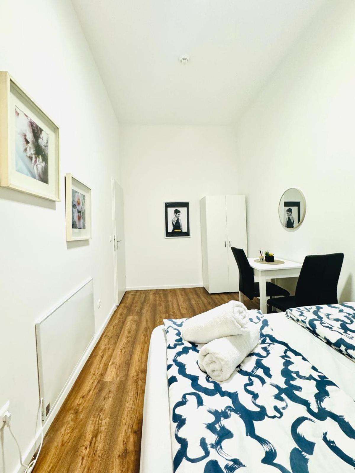 Affordable 5 Bedroom Apartment, Near Atzgersdorf Park Apartment Wien