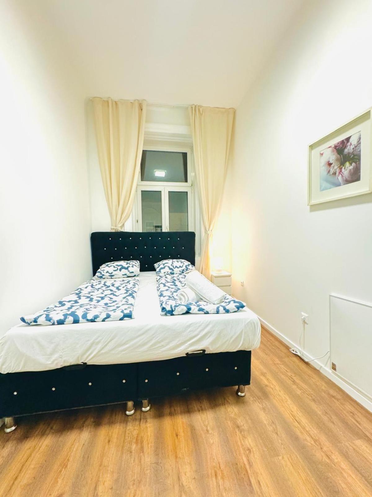 Affordable 5 Bedroom Apartment, Near Atzgersdorf Park Apartment Wien