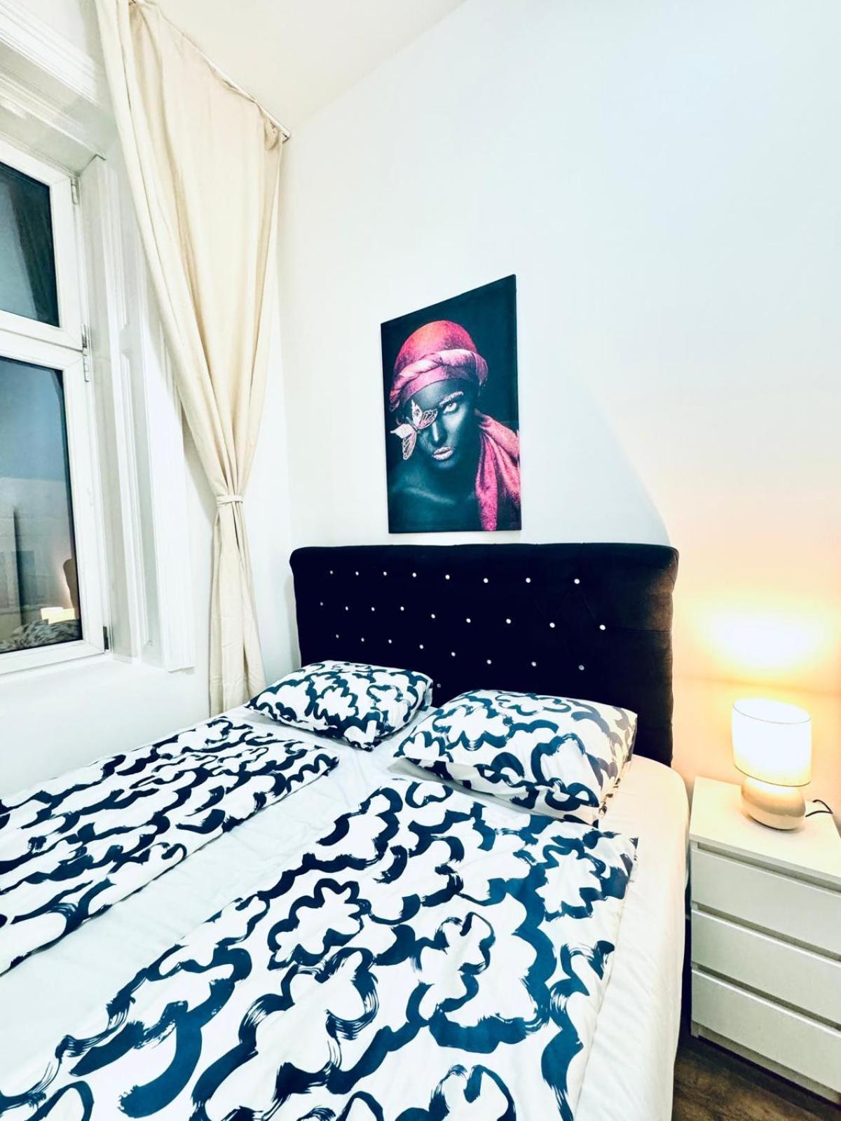 Apartment Affordable 5 Bedroom Apartment, Near Atzgersdorf Park Wien