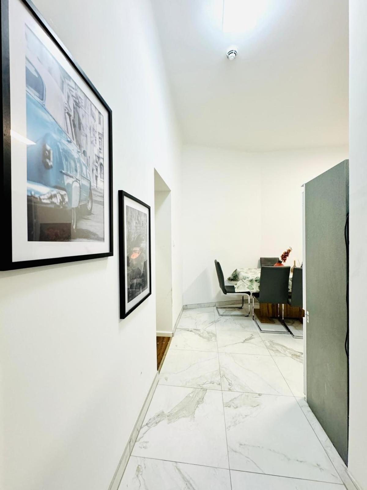 Apartment Affordable 5 Bedroom Apartment, Near Atzgersdorf Park Wien